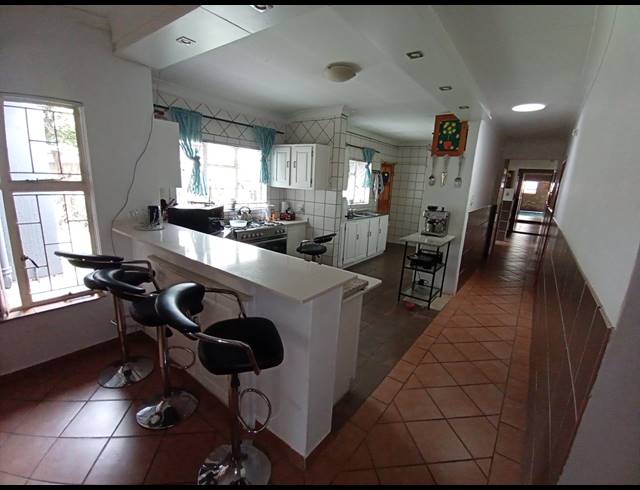 6 BEDROOM HOUSE FOR SALE IN TILEBA